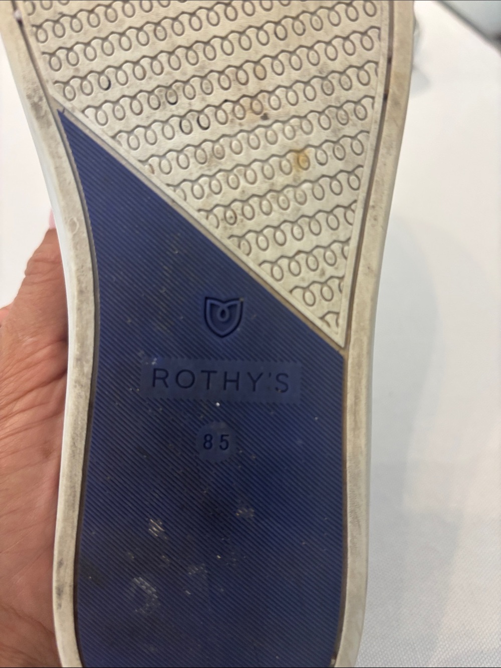 Rothy's women’s Slip-On Cream/Navy Knit fabric Loafer Sneakers. Size 8.5 - Picture 8 of 8